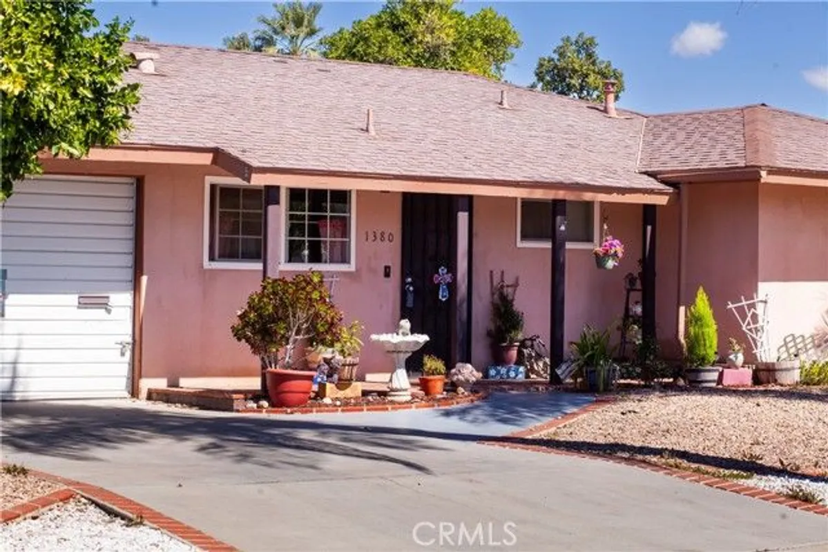 Property Slideshow image 1 of 23 | 1380 teakwood pl, Hemet, CA, 92543