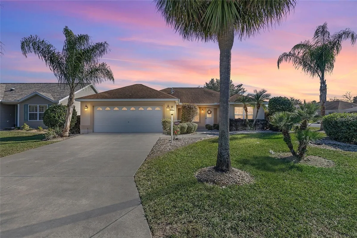 Property Slideshow image 1 of 42 | 1982 somerset ave, The Villages, FL, 32162