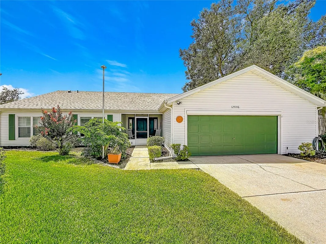 Property Slideshow image 1 of 52 | 25106 meriweather rd, Leesburg, FL, 34748