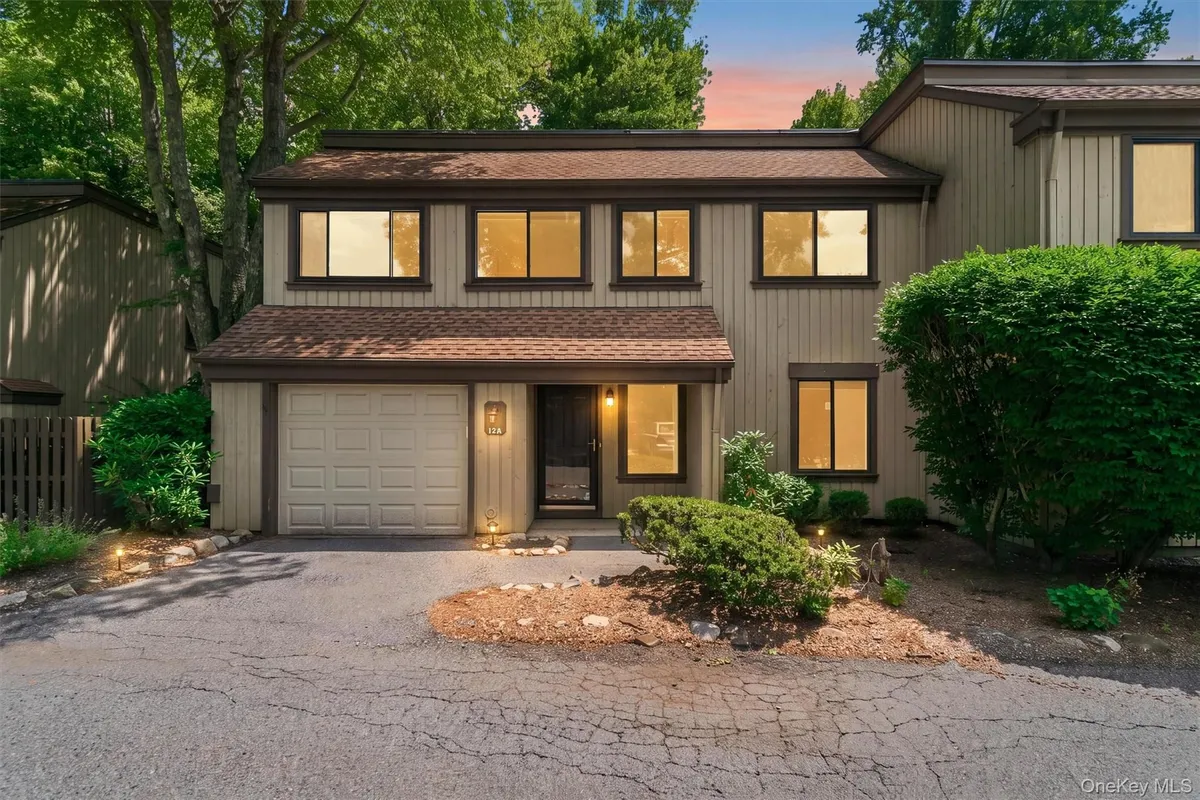 Property Slideshow image 1 of 50 | 12 heritage hls a, Somers, NY, 10589