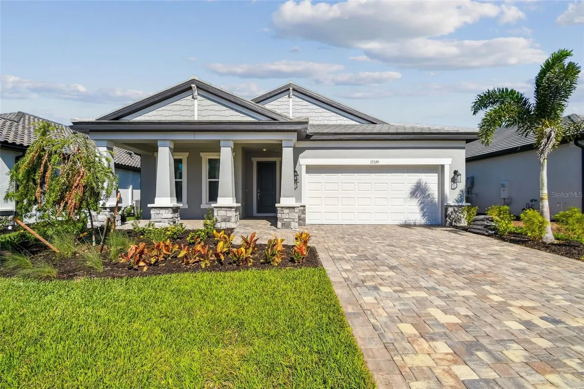 Property Slideshow image 1 of 41 | 17139 savory mist cir, Lakewood Ranch, FL, 34211