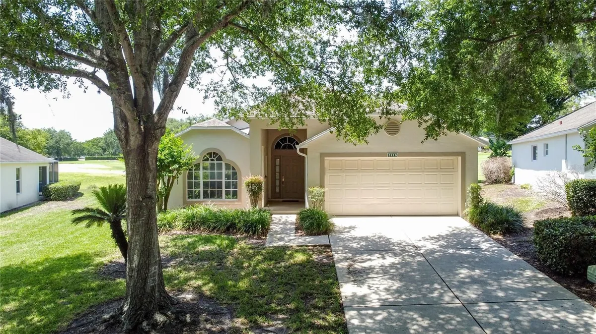 Property Slideshow image 1 of 68 | 3716 kingswood ct, Clermont, FL, 34711