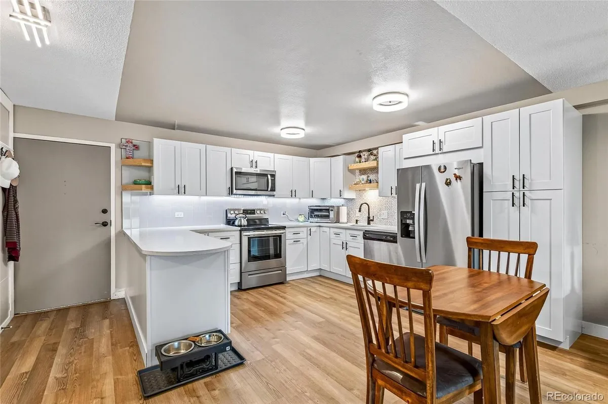 Property Slideshow image 1 of 29 | 650 s clinton st apt 2a, Denver, CO, 80247