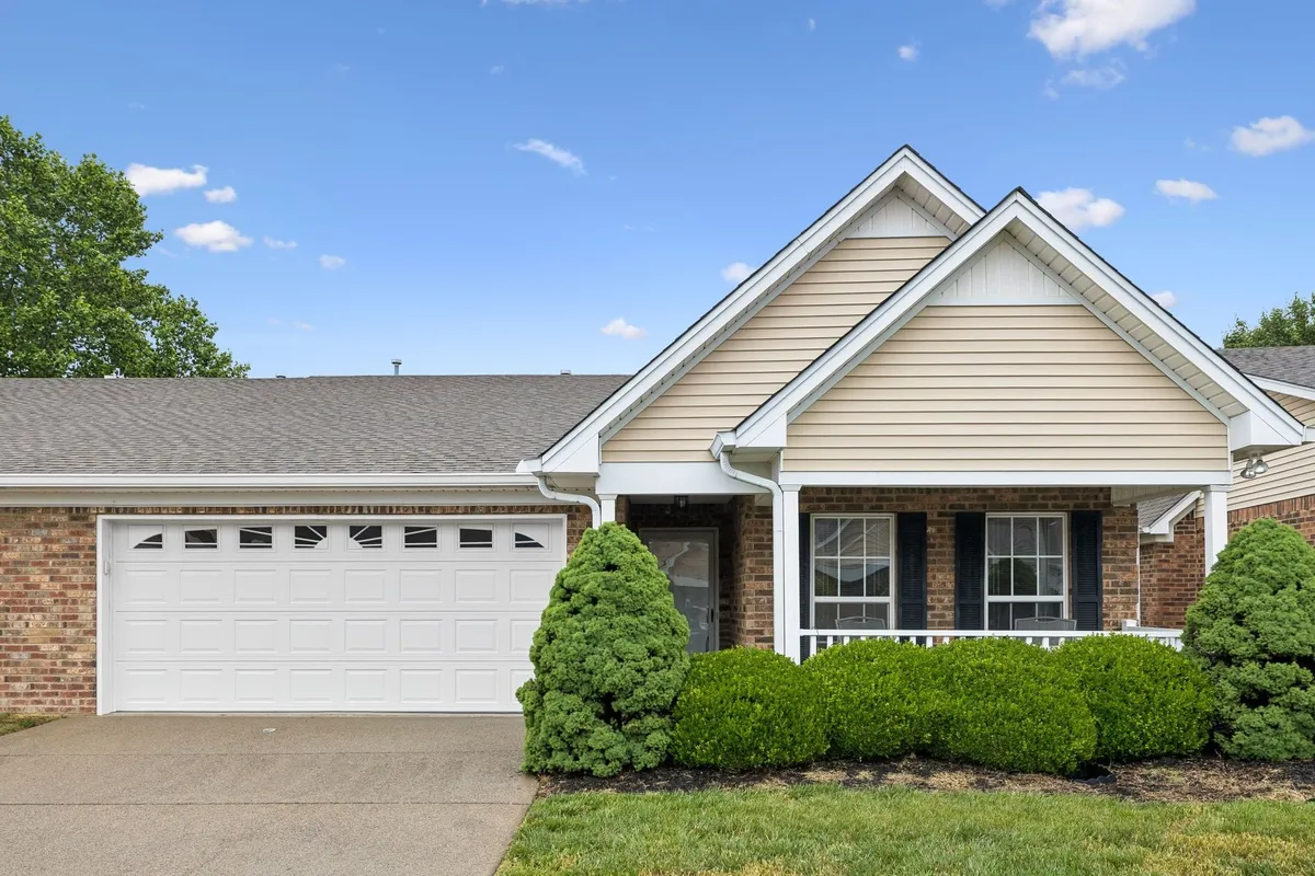 Property Slideshow image 1 of 63 | 633 forest glen cir, Murfreesboro, TN, 37128