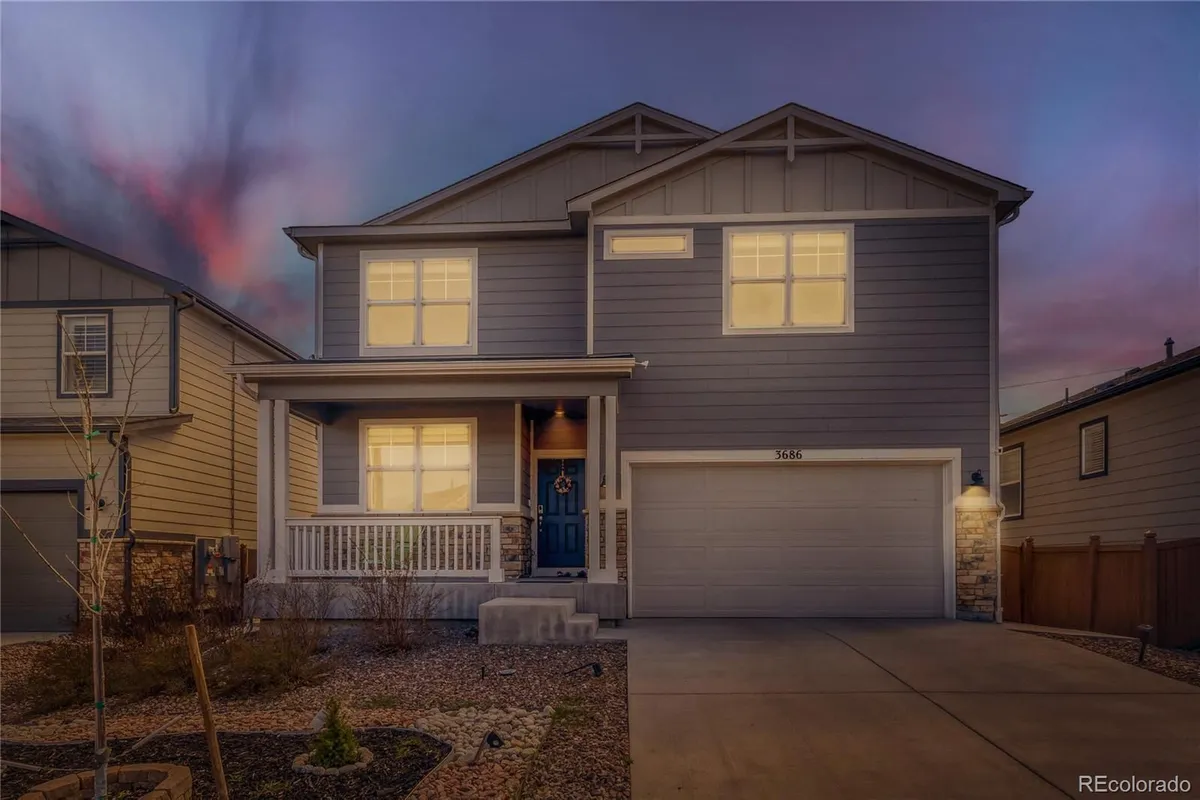 Property Slideshow image 1 of 37 | 3686 sandy vista ln, Castle Rock, CO, 80104