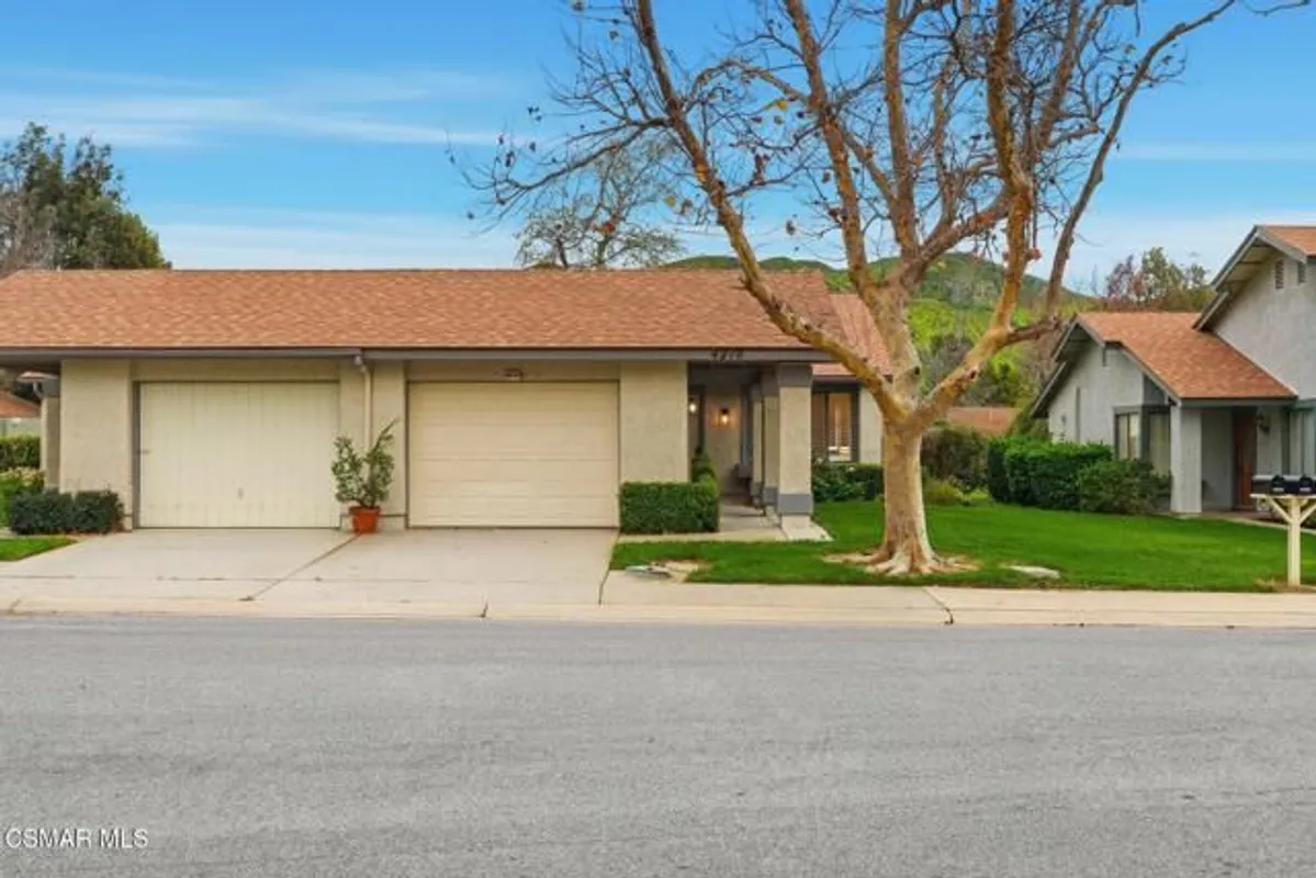 Property Slideshow image 1 of 26 | 41040 village 41, Camarillo, CA, 93012