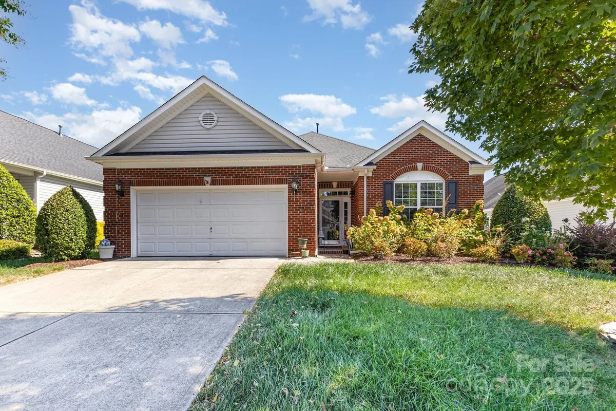 Property Slideshow image 1 of 35 | 881 platinum dr, Fort Mill, SC, 29708