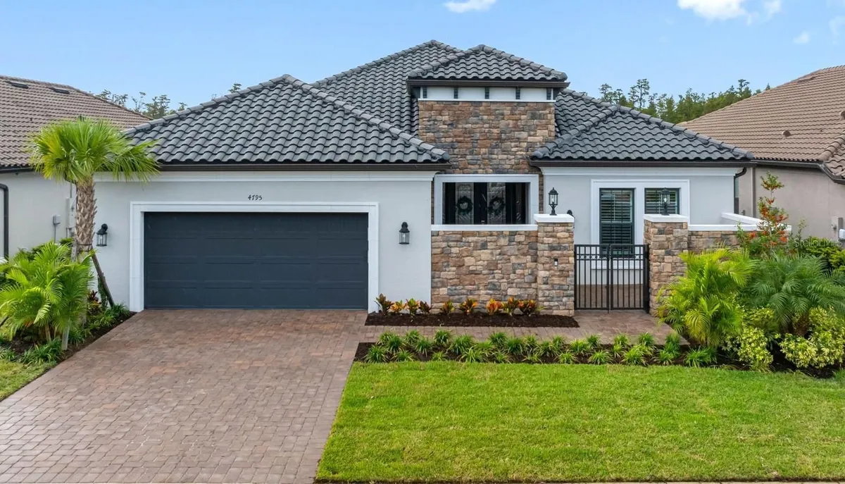 Property Slideshow image 1 of 50 | 4795 freccia loop, Wesley Chapel, FL, 33543