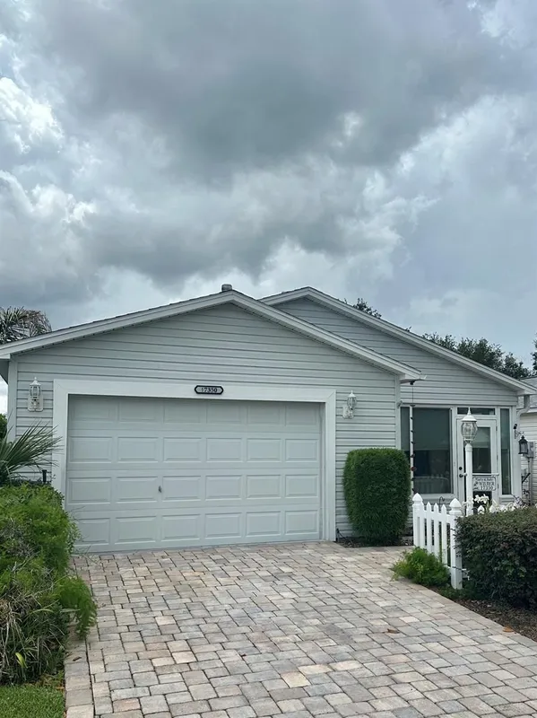 Property Slideshow image 1 of 24 | 17350 se 77th sycamore ave, The Villages, FL, 32162