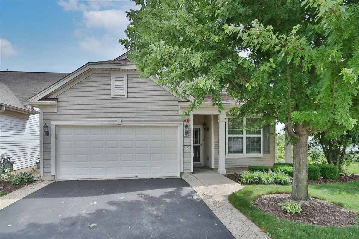 Property Slideshow image 1 of 27 | 13024 redstone dr, Huntley, IL, 60142