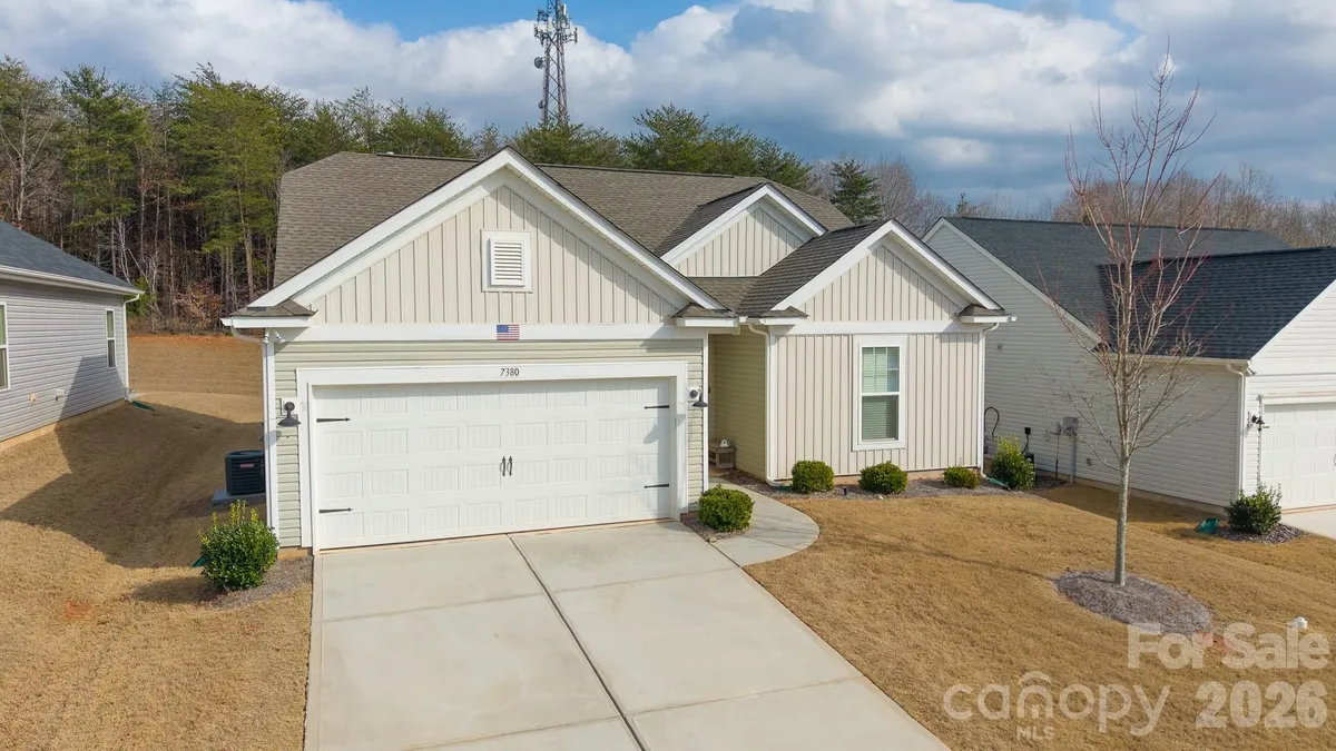 Property Slideshow image 1 of 39 | 7380 latham way, Denver, NC, 28037