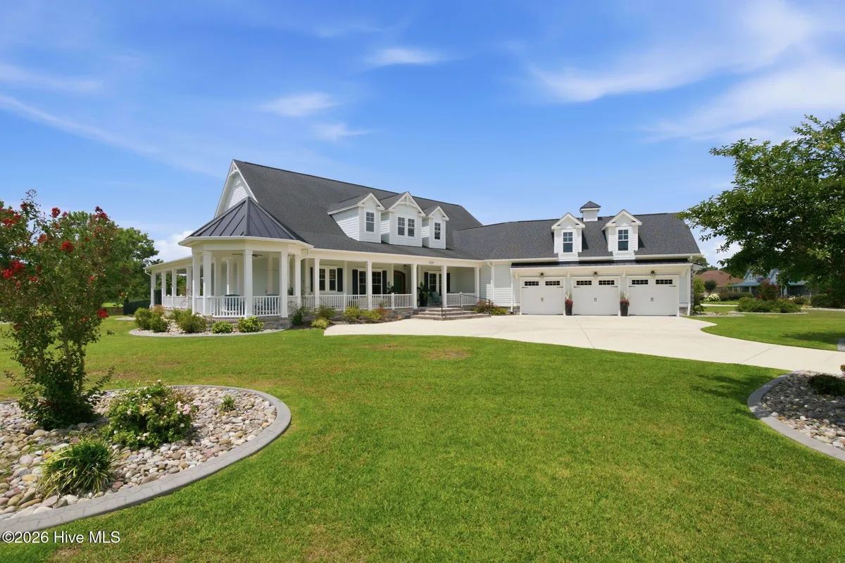 Property Slideshow image 1 of 76 | 9207 oldfield rd, Calabash, NC, 28467
