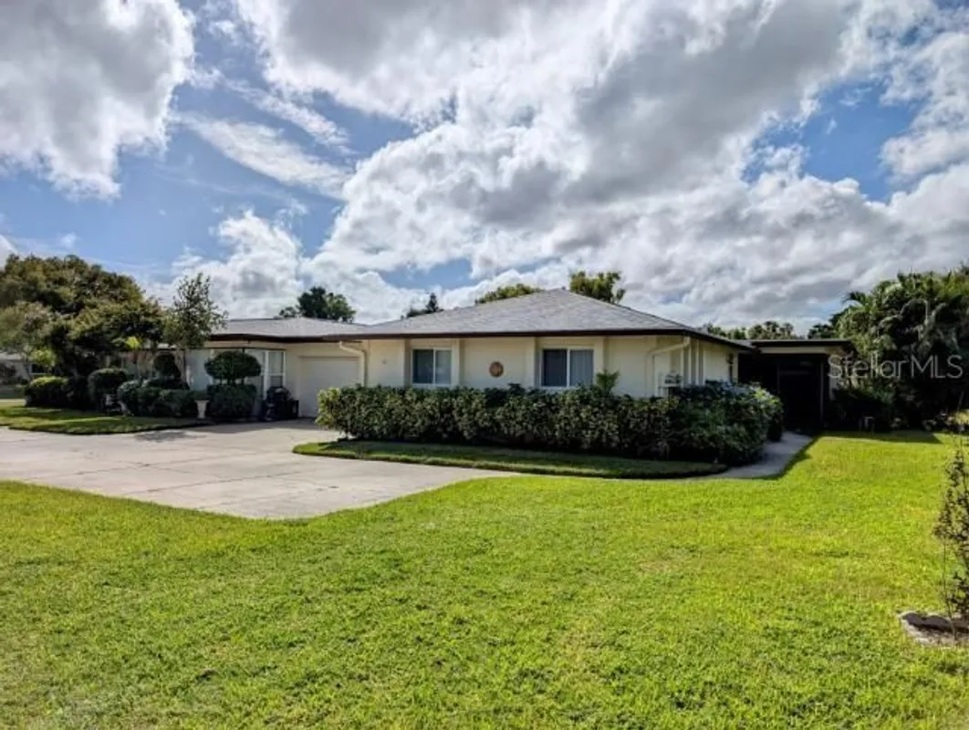 Property Slideshow image 1 of 14 | 1339 queen anne dr c, Palm Harbor, FL, 34684