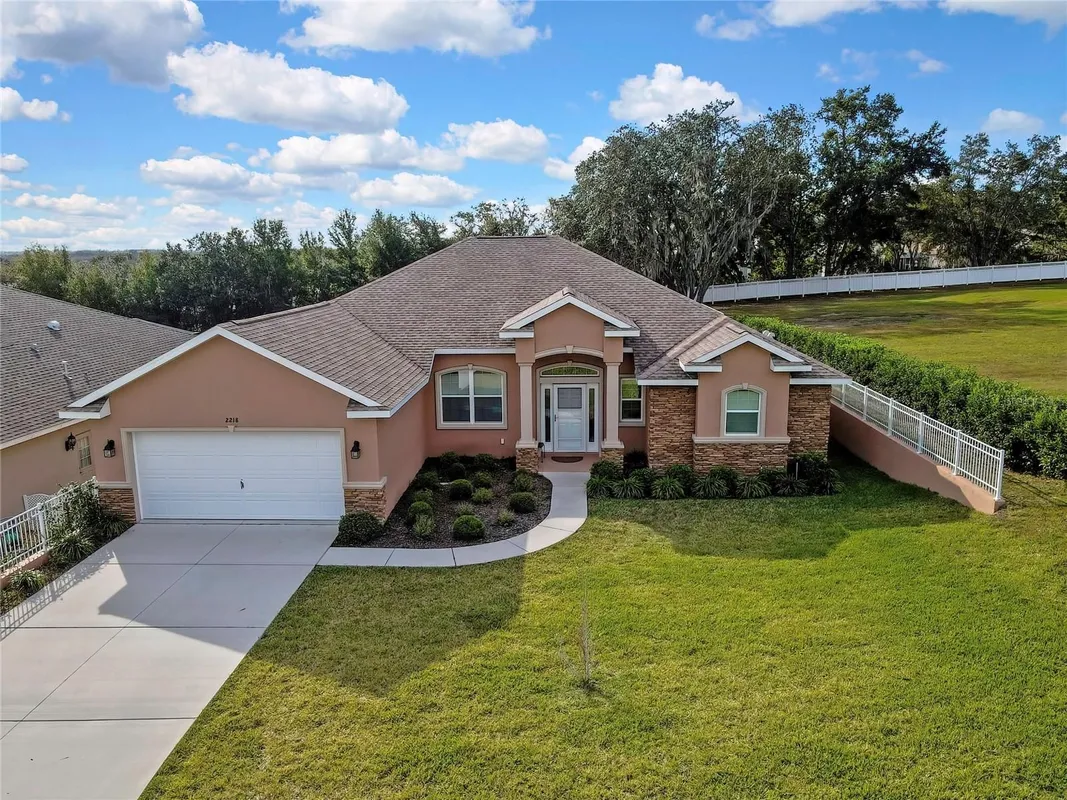 Property Slideshow image 1 of 68 | 2218 n heritage oaks path, Hernando, FL, 34442
