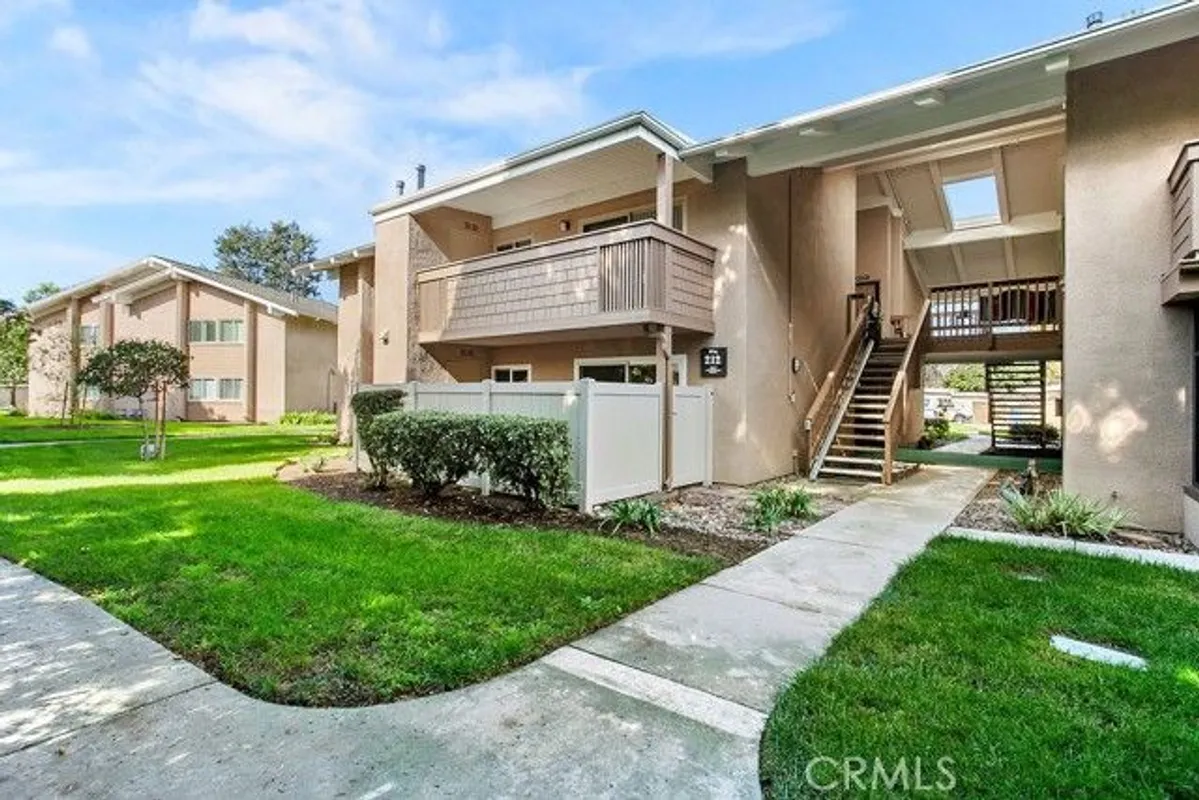 Property Slideshow image 1 of 22 | 8877 lauderdale ct unit 212b, Huntington Beach, CA, 92646