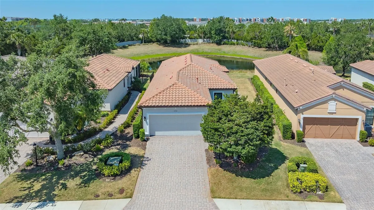 Property Slideshow image 1 of 94 | 5352 vaccaro ct, Bradenton, FL, 34211