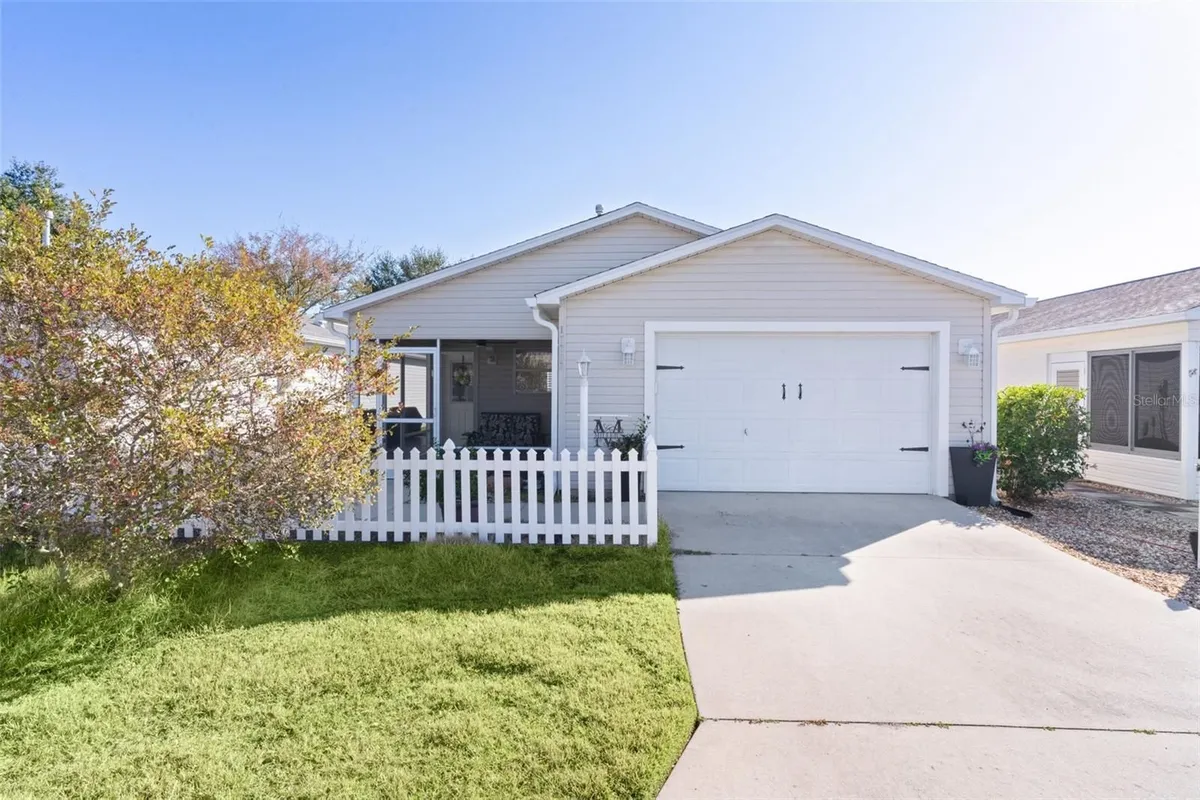 Property Slideshow image 1 of 44 | 17353 se 78th harmony cir, The Villages, FL, 32162