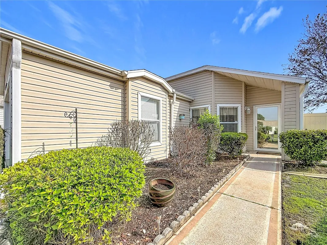 Property Slideshow image 1 of 43 | 4844 heron run cir, Leesburg, FL, 34748