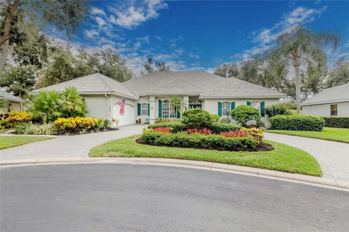 Property Slideshow image 1 of 84 | 442 tremingham way, Venice, FL, 34293