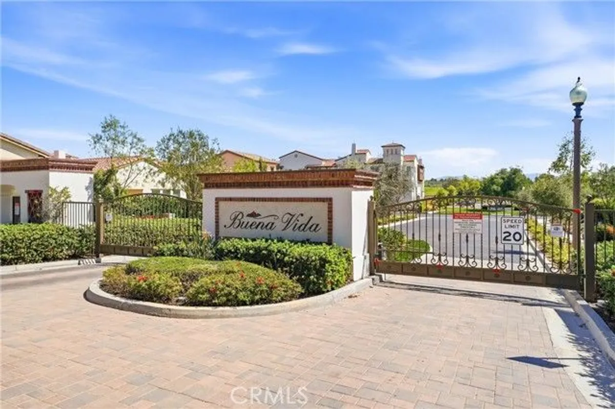 Property Slideshow image 1 of 64 | 220 buena vida dr 308, Brea, CA, 92823