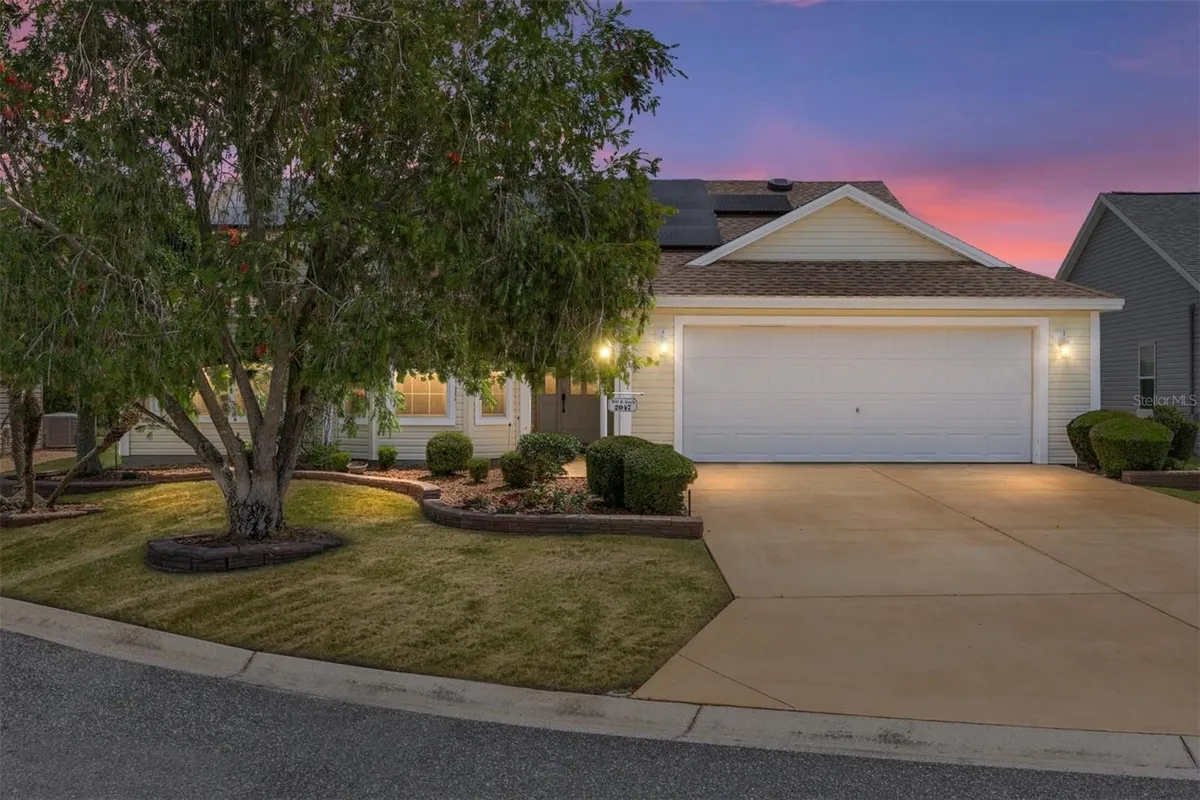 Property Slideshow image 1 of 61 | 2047 dunster ct, The Villages, FL, 32162