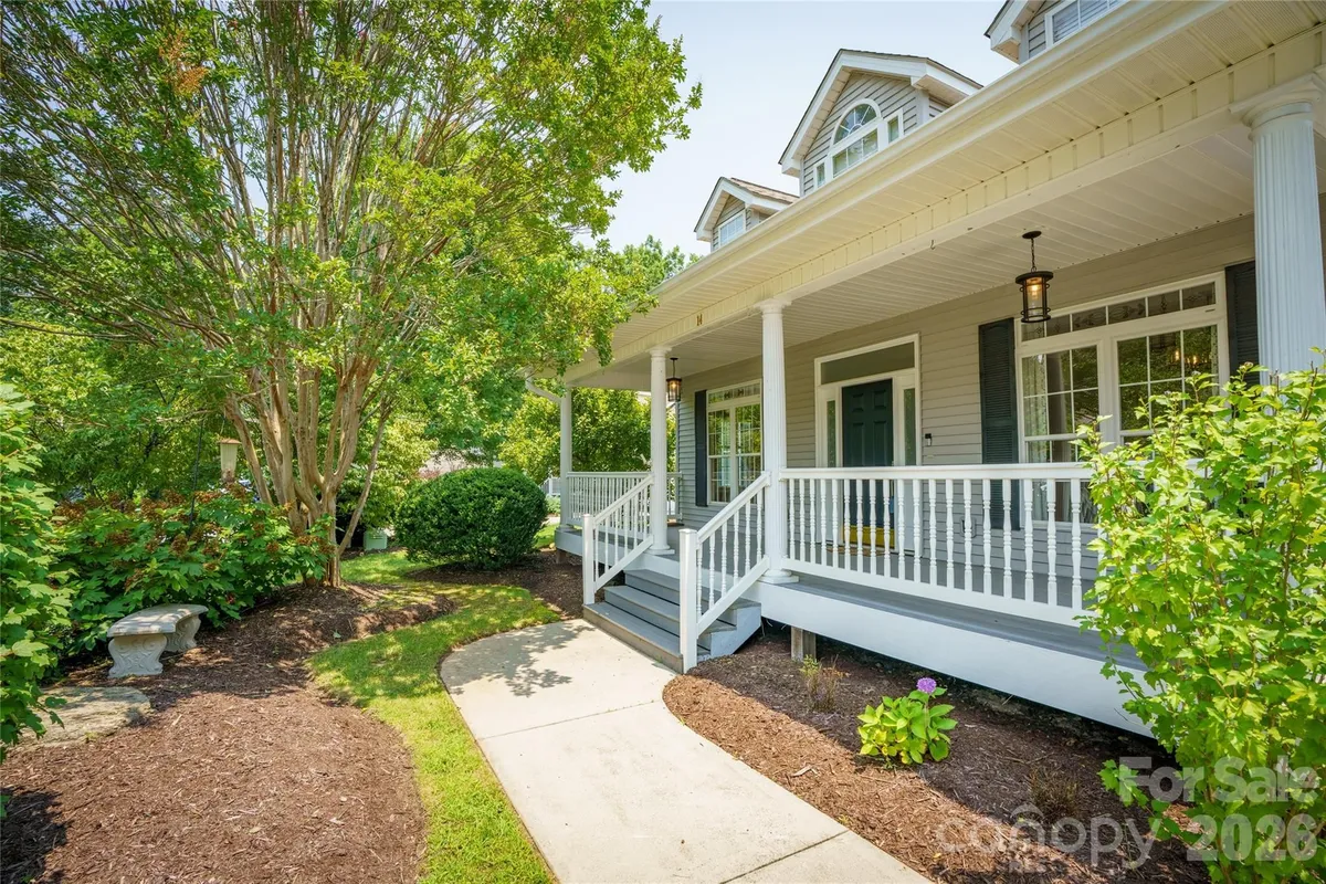 Property Slideshow image 1 of 48 | 14 waterbury ct, Hendersonville, NC, 28791