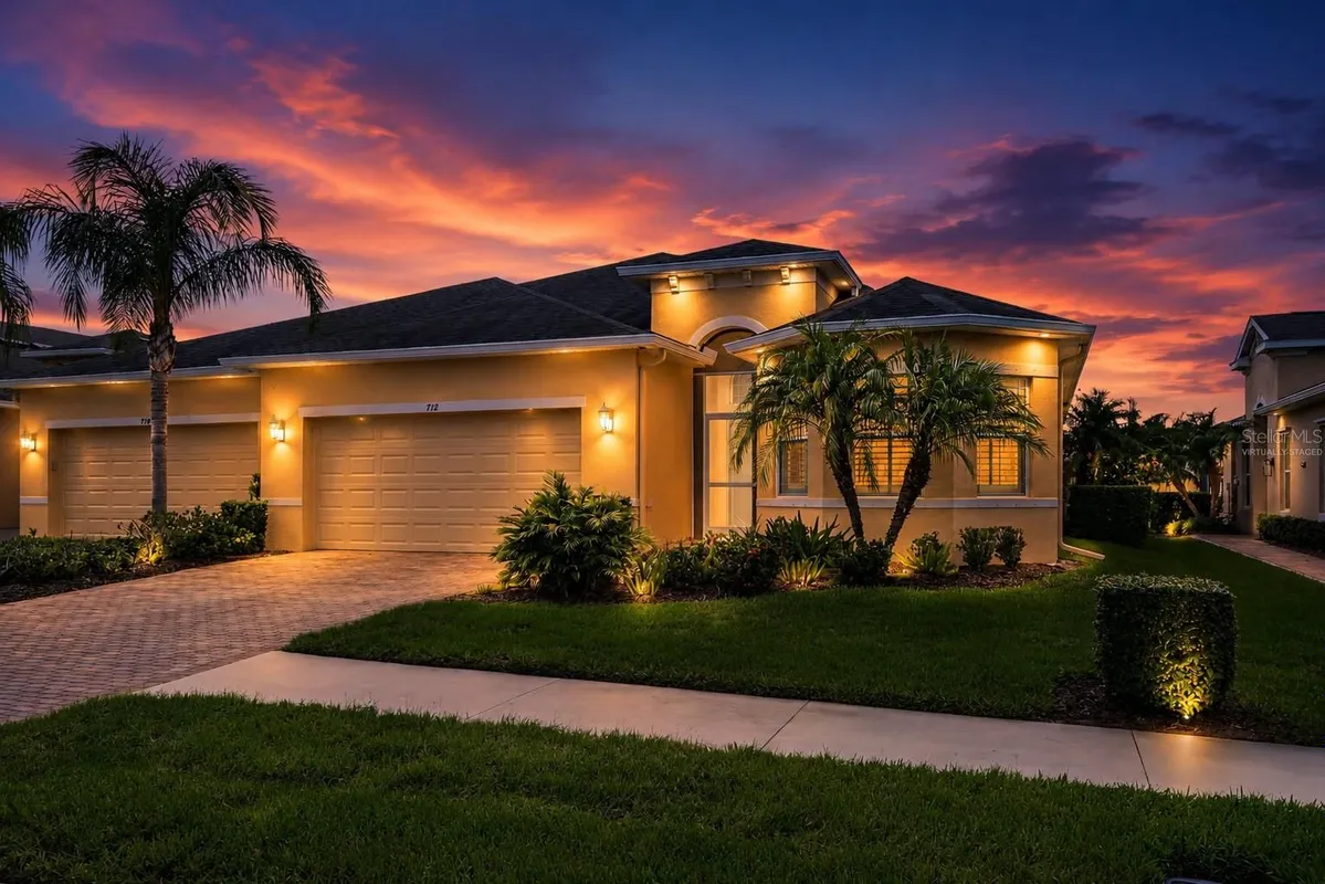 Property Slideshow image 1 of 39 | 712 chipper dr, Sun City Center, FL, 33573