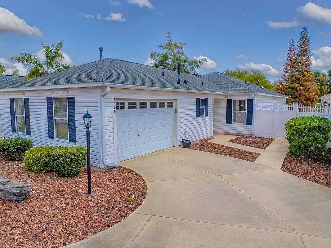 Property Slideshow image 1 of 42 | 8108 se 169th tweedside loop, The Villages, FL, 32162