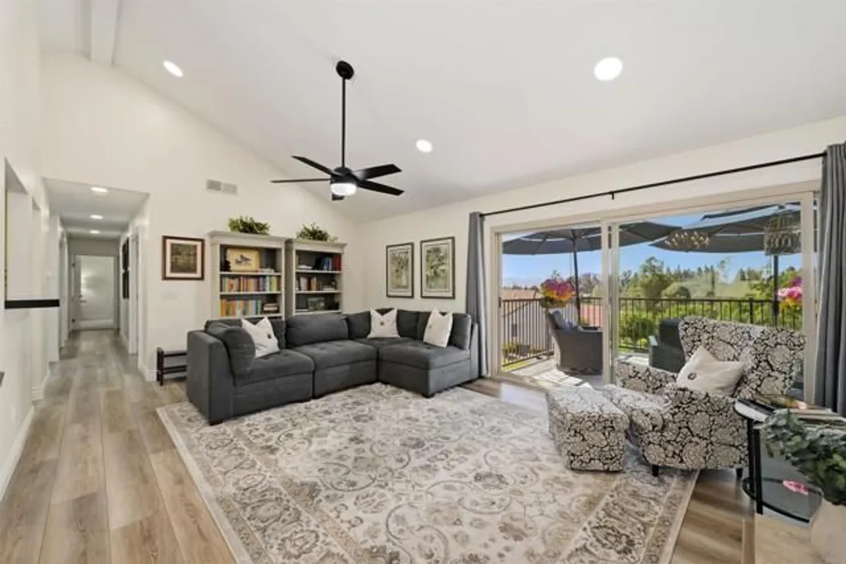 Property Slideshow image 1 of 35 | 12627 paseo del verano 61, San Diego, CA, 92128