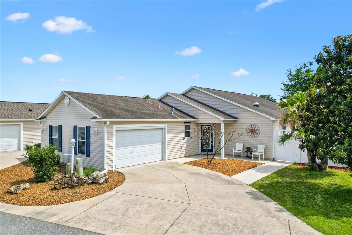 Property Slideshow image 1 of 43 | 1936 needlewood ln, The Villages, FL, 32162
