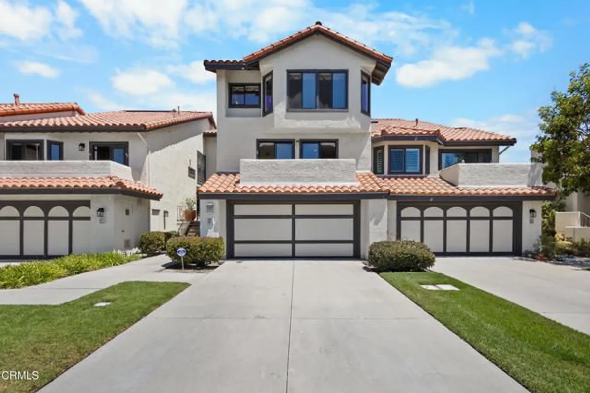 Property Slideshow image 1 of 56 | 2114 vina del mar, Oxnard, CA, 93035