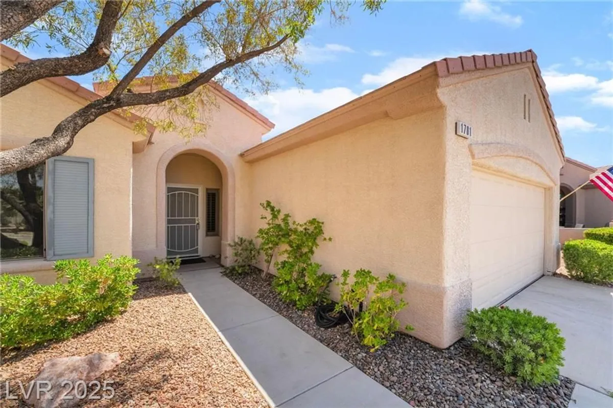 Property Slideshow image 1 of 34 | 1781 cypress lake ct, Henderson, NV, 89012