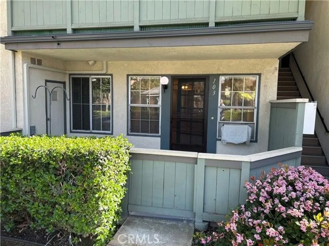 Property Slideshow image 1 of 47 | 18232 parkview ln 103, Huntington Beach, CA, 92648