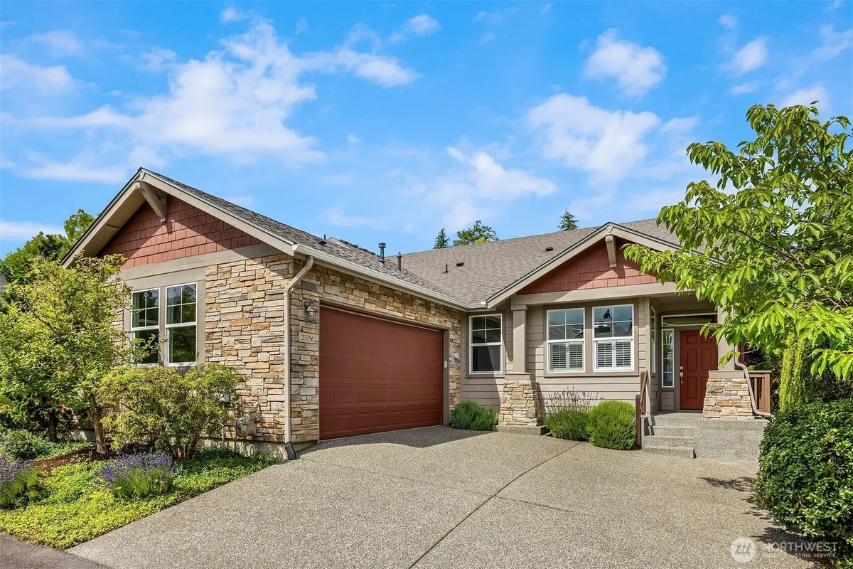 Property Slideshow image 1 of 28 | 23756 ne 134th pl, Redmond, WA, 98053