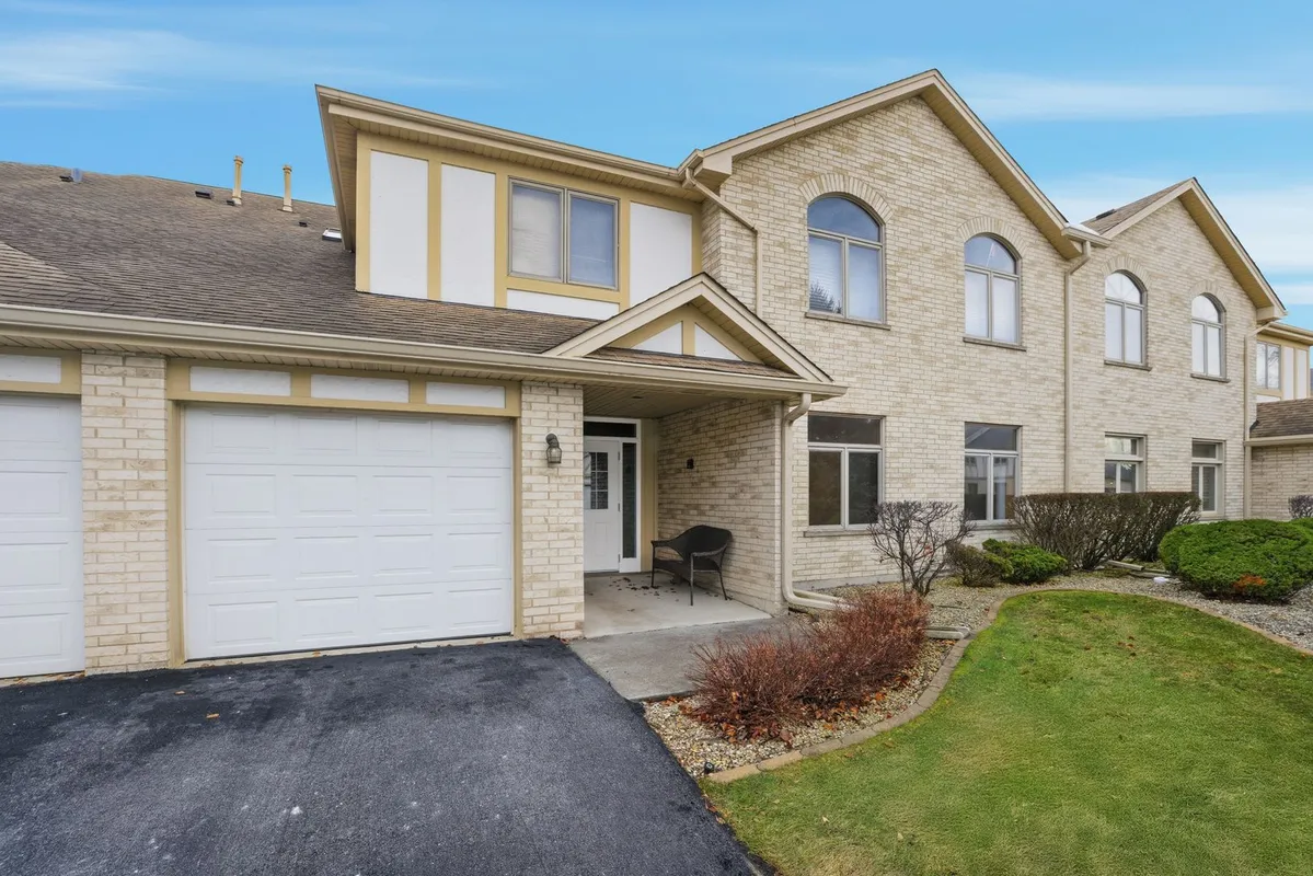 Property Slideshow image 1 of 19 | 6431 pine cone dr apt 2, Tinley Park, IL, 60477