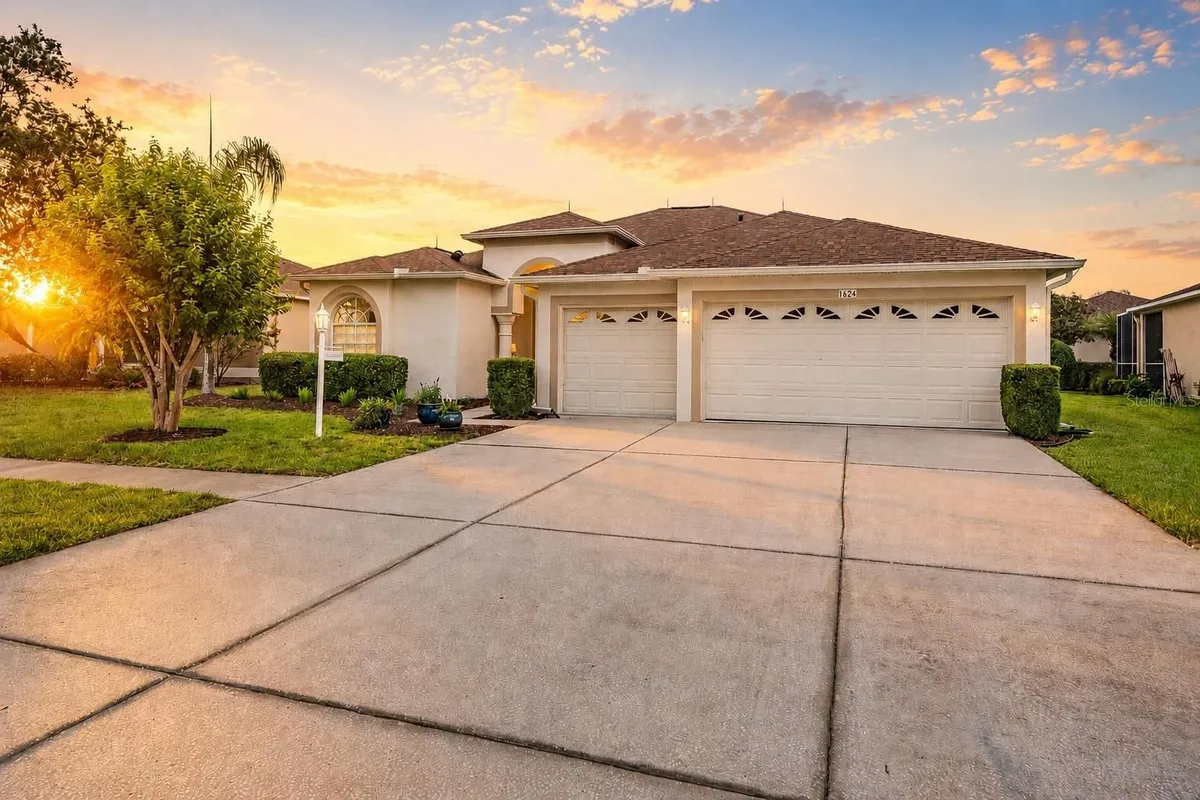 Property Slideshow image 1 of 49 | 1624 lakestone dr, Trinity, FL, 34655