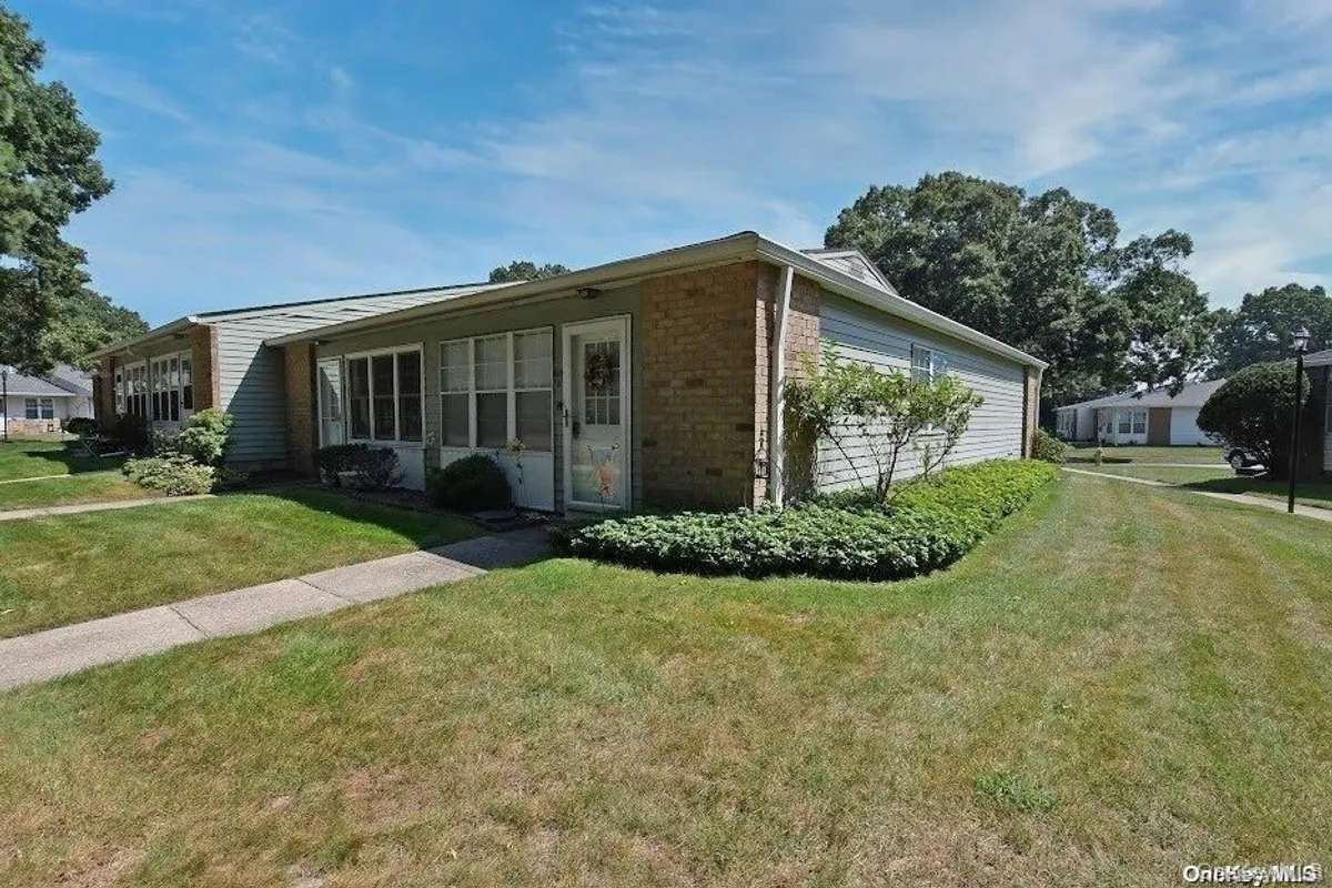 Property Slideshow image 1 of 30 | 419 weymouth ct unit f f, Ridge, NY, 11961