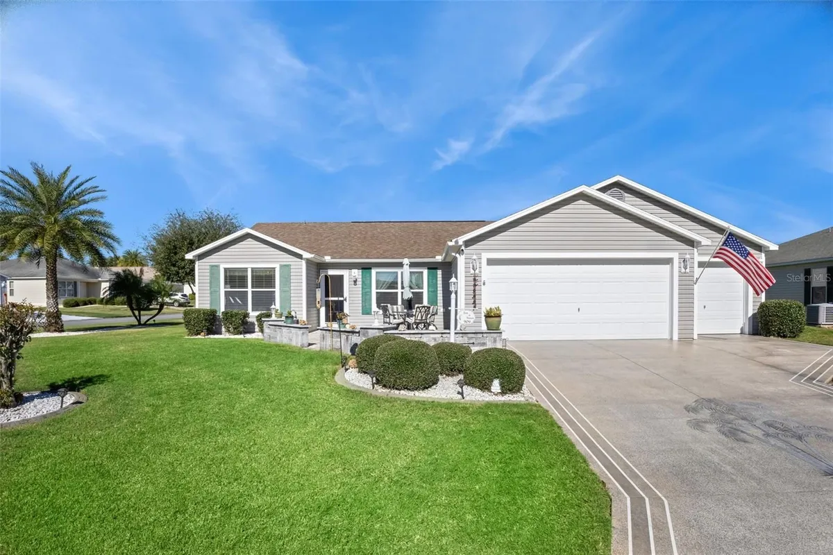 Property Slideshow image 1 of 75 | 909 abaco path, The Villages, FL, 32163