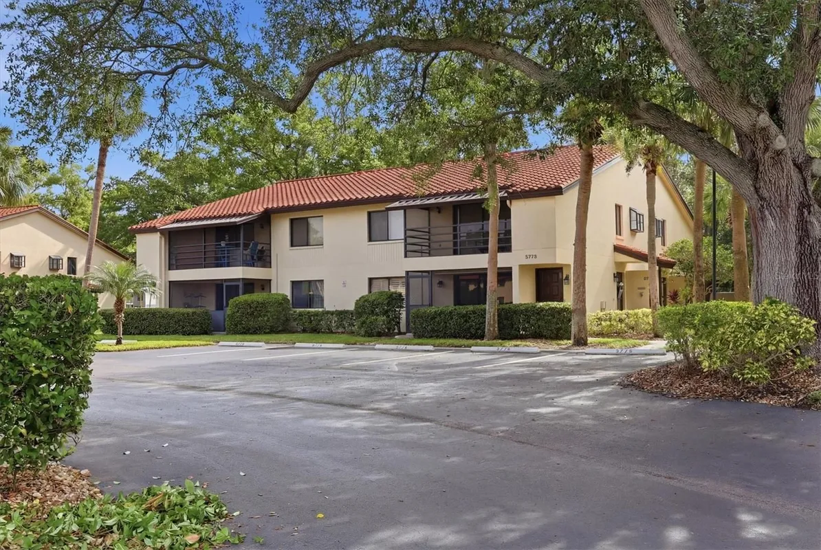 Property Slideshow image 1 of 28 | 5765 gardens dr, Sarasota, FL, 34243