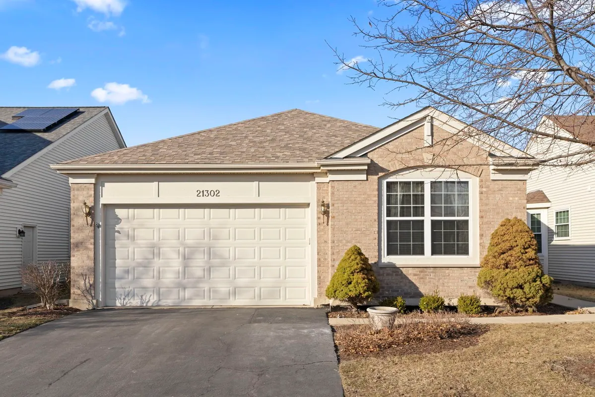 Property Slideshow image 1 of 72 | 21302 prince lake dr, Crest Hill, IL, 60403