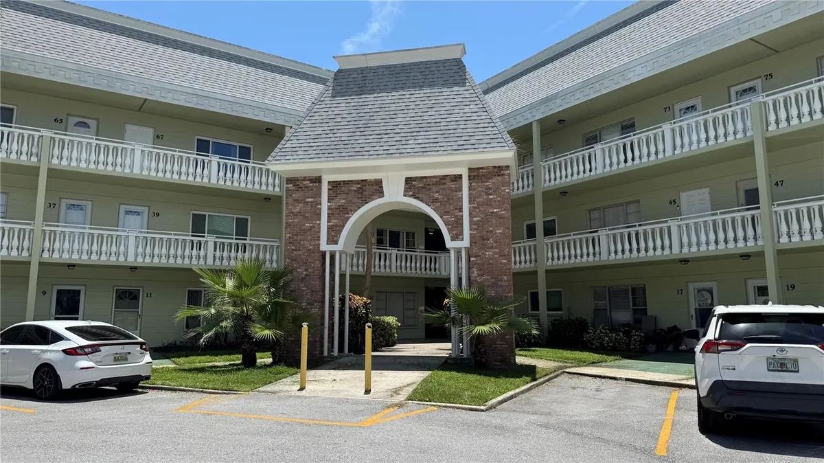 Property Slideshow image 1 of 1 | 2459 columbia dr 79, Clearwater, FL, 33763
