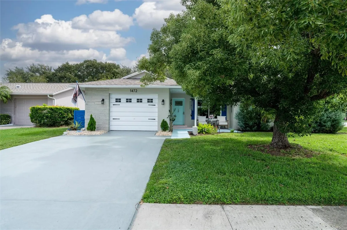 Property Slideshow image 1 of 34 | 1472 queen anne blvd, Palm Harbor, FL, 34684