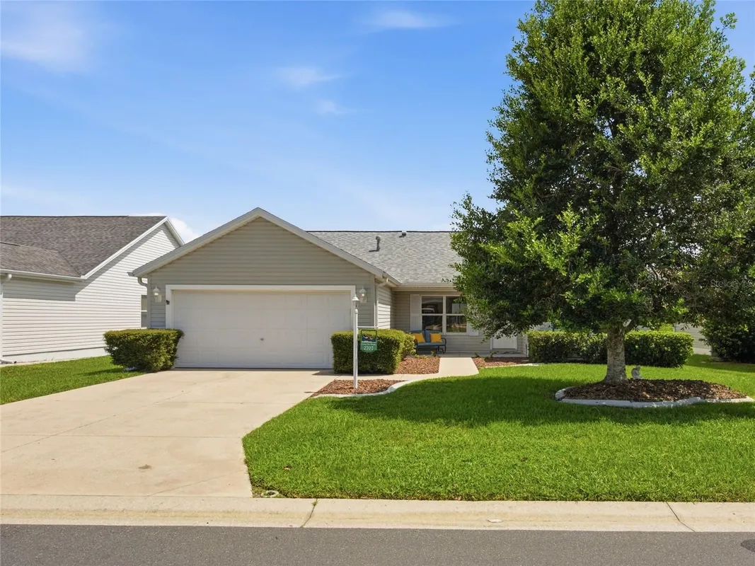 Property Slideshow image 1 of 33 | 2707 la posada dr, The Villages, FL, 32162