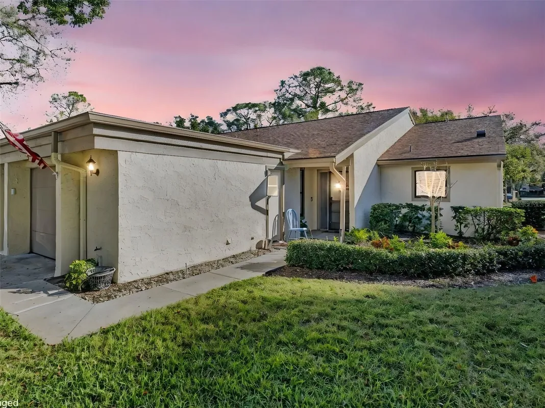 Property Slideshow image 1 of 56 | 2504 oak cir, Tarpon Springs, FL, 34689