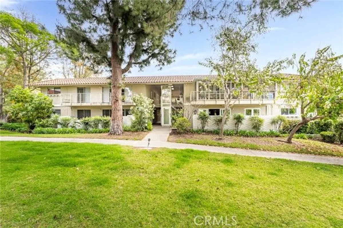 Property Slideshow image 1 of 25 | 812 ronda mendoza, Laguna Woods, CA, 92637