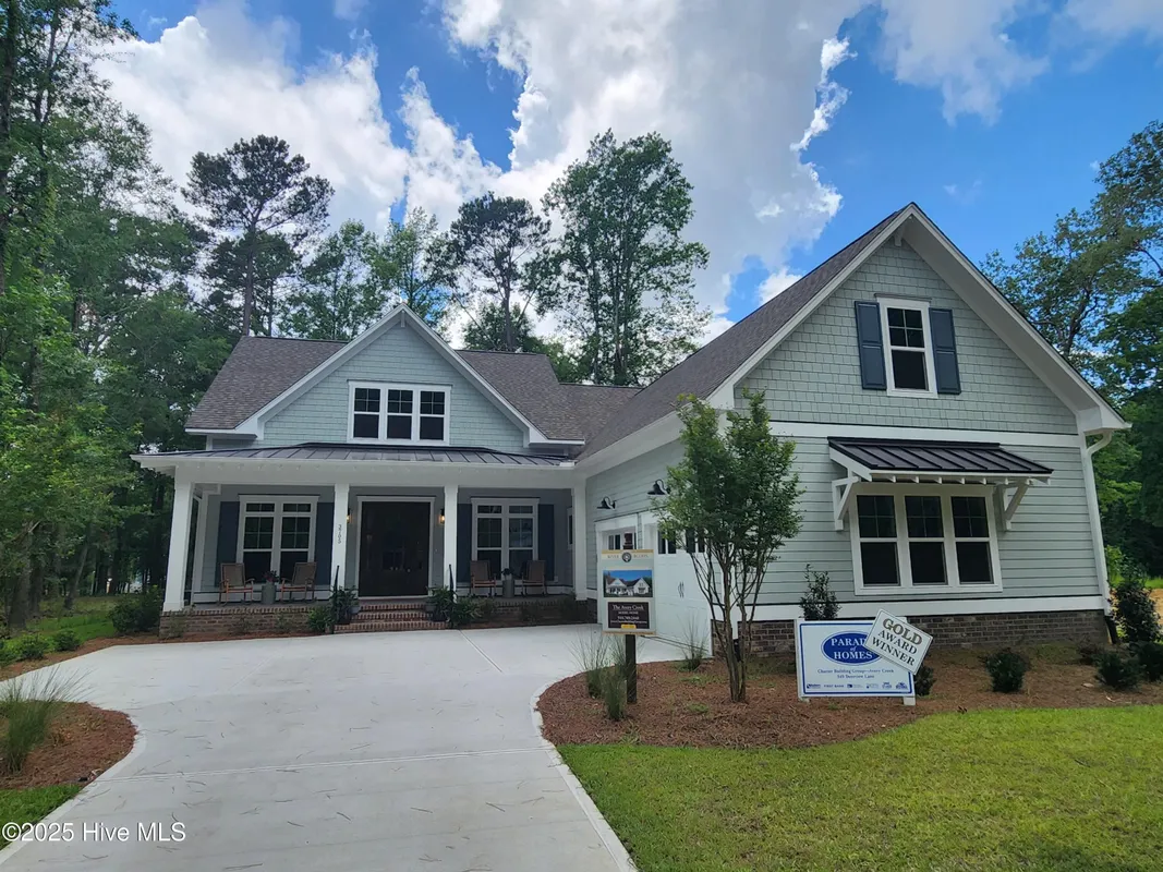 Property Slideshow image 1 of 50 | 3705 deerview ln, Castle Hayne, NC, 28429