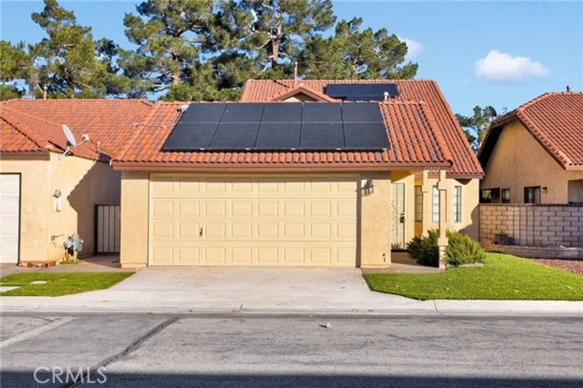 Property Slideshow image 1 of 50 | 11659 pepper ln, Apple Valley, CA, 92308