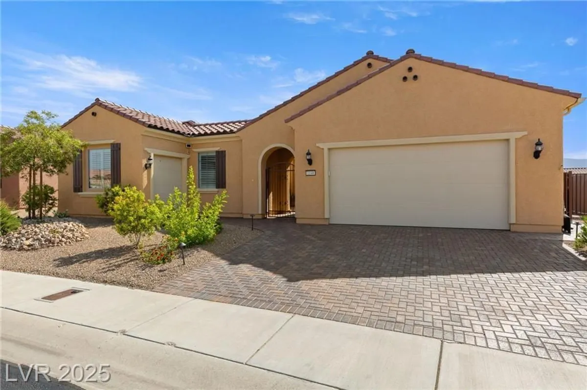 Property Slideshow image 1 of 32 | 1148 dreamcatcher blf, Mesquite, NV, 89034