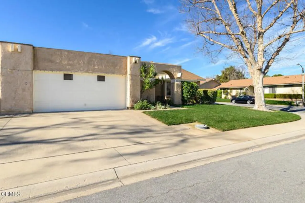 Property Slideshow image 1 of 43 | 22106 village 22 22, Camarillo, CA, 93012