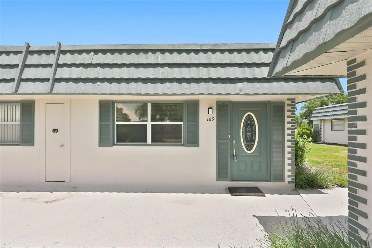 Property Slideshow image 1 of 48 | 1811 bedford ln 163, Sun City Center, FL, 33573